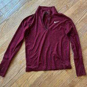 Nike top size xs